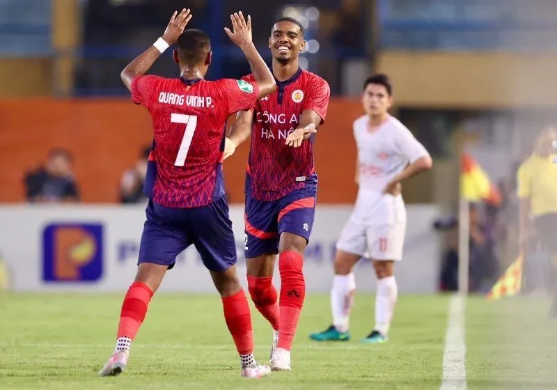 Alan Grafite bên ngoài sân cỏ