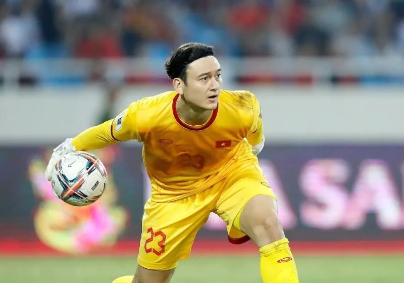 Đặng Văn Lâm cao mét bao nhiêu 