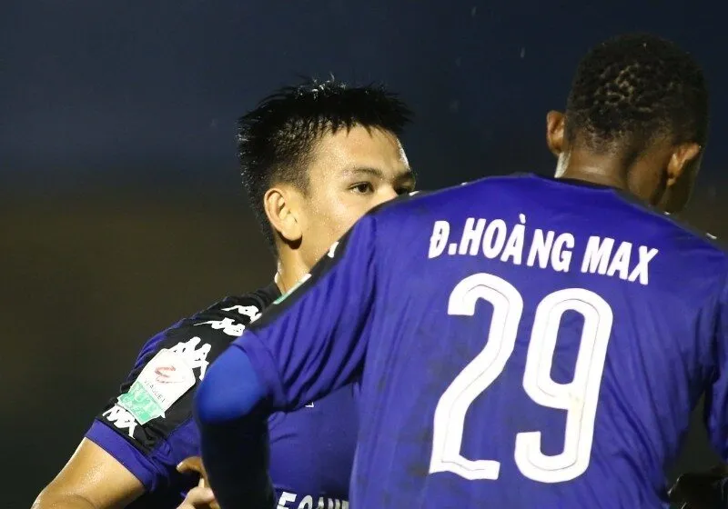 Đinh Hoàng Max đội tuyển Việt Nam