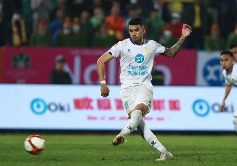 Hendrio thi đấu máu lửa