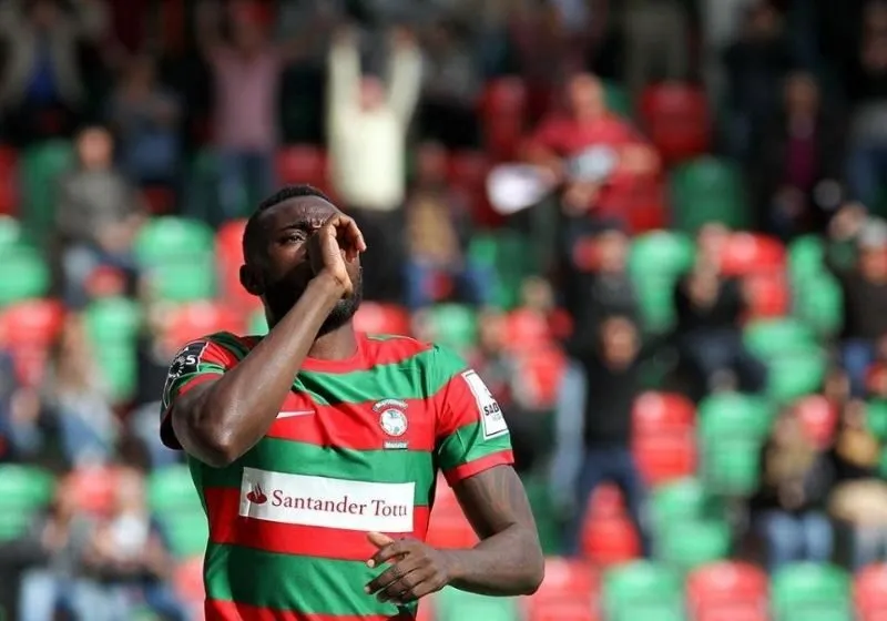 ảnh hưởng của Joel Tagueu