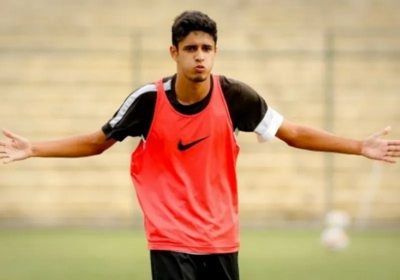 Léo Artur xuất thân từ brazil