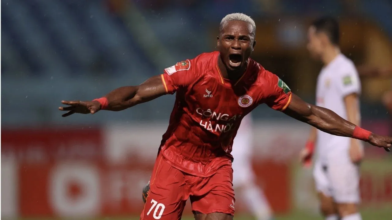 Raphael Success – Câu chuyện đặc biệt về tiền đạo Nigeria tại V-League