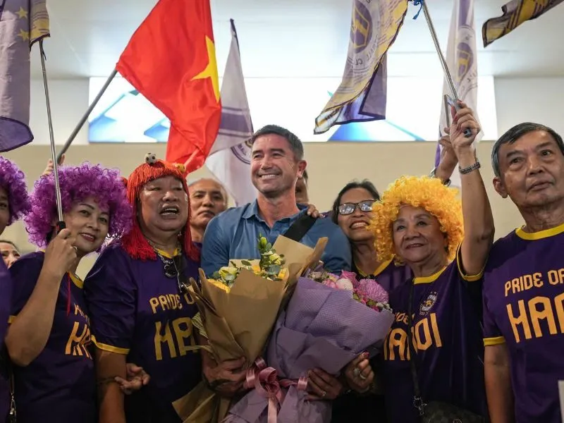 hlv mới của hà nội fc kewell