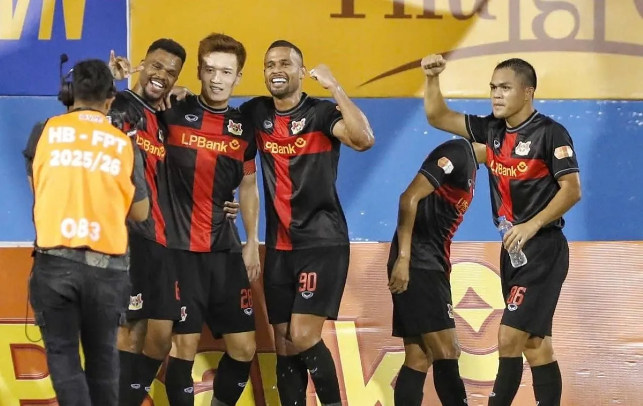 ninh bình fc hòa 2-2 cahn